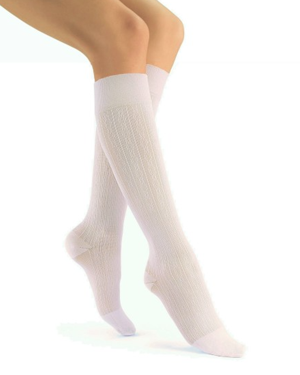 Jobst soSoft Women's Knee High Closed Toe Support Sock 15-20 mmHg